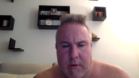 Snapshot of banana5289 chatting on 03-09-26, 08:35 banana5289 online show from 03-09-26, 08:35