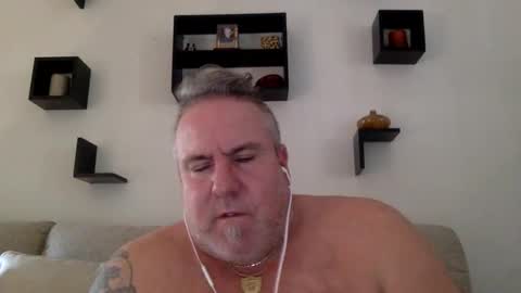 Snapshot of banana5289 chatting on 03-10-26, 02:00 banana5289 online show from 03-10-26, 02:00