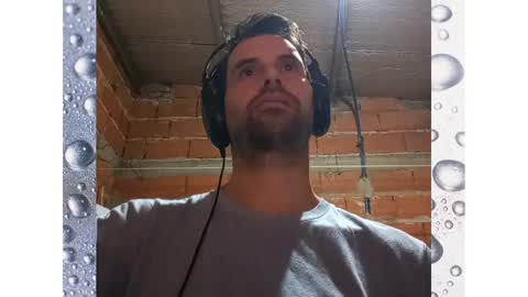 Snapshot of banana_argen_15 chatting on 12-13-24, 02:54 Ezequiel online show from 12-13-24, 02:54
