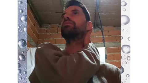 Snapshot of banana_argen_15 chatting on 12-22-24, 01:34 Ezequiel online show from 12-22-24, 01:34