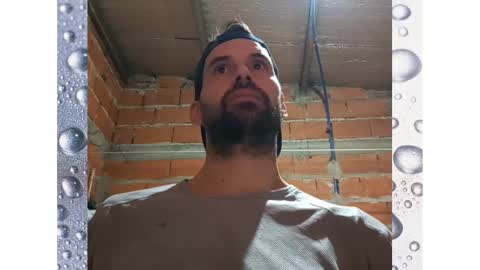 Snapshot of banana_argen_15 chatting on 12-28-24, 01:39 Ezequiel online show from 12-28-24, 01:39