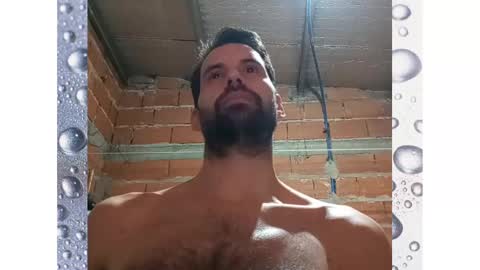 Snapshot of banana_argen_15 chatting on 12-31-24, 01:26 Ezequiel online show from 12-31-24, 01:26