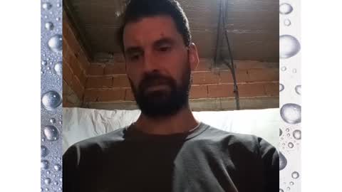 Snapshot of banana_argen_15 chatting on 01-06-25, 01:20 Ezequiel online show from 01-06-25, 01:20