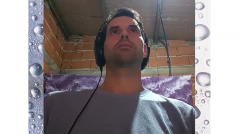 Snapshot of banana_argen_15 chatting on 01-19-25, 01:10 Ezequiel online show from 01-19-25, 01:10