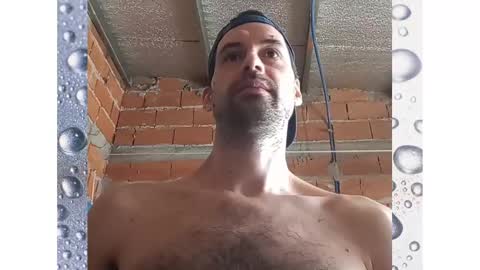 Snapshot of banana_argen_15 chatting on 01-24-25, 12:52 Ezequiel online show from 01-24-25, 12:52