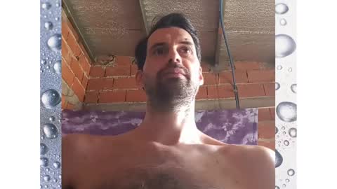 Snapshot of banana_argen_15 chatting on 01-27-25, 04:33 Ezequiel online show from 01-27-25, 04:33