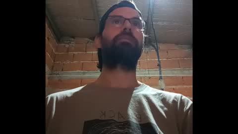 Ezequiel online show from 10-17-25, 02:04