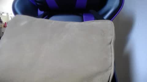 Snapshot of banano11119 chatting on 11-17-25, 03:40 banano11119 online show from 11-17-25, 03:40