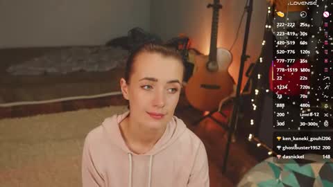 Ellen and  online show from 11-07-25, 08:42