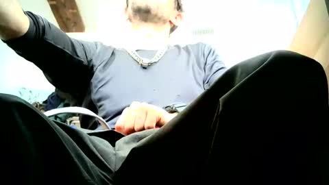 Snapshot of banginondadrumsalldaylong chatting on 09-29-25, 04:23 banginondadrumsalldaylong online show from 09-29-25, 04:23