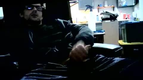 Snapshot of banginondadrumsalldaylong chatting on 10-11-25, 09:19 banginondadrumsalldaylong online show from 10-11-25, 09:19