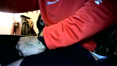 Snapshot of banginondadrumsalldaylong chatting on 10-18-25, 03:09 banginondadrumsalldaylong online show from 10-18-25, 03:09