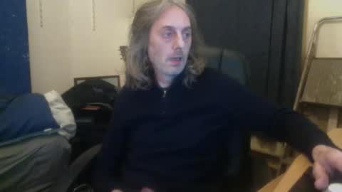 Snapshot of bangintoleather chatting on 11-20-25, 03:18 bangintoleather online show from 11-20-25, 03:18