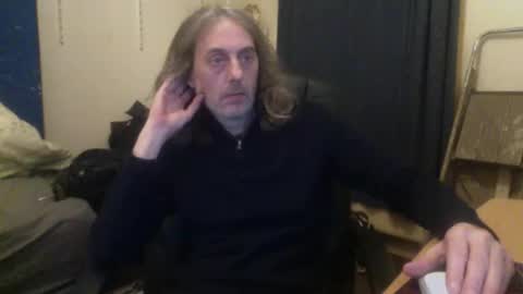 Snapshot of bangintoleather chatting on 12-21-25, 02:41 bangintoleather online show from 12-21-25, 02:41