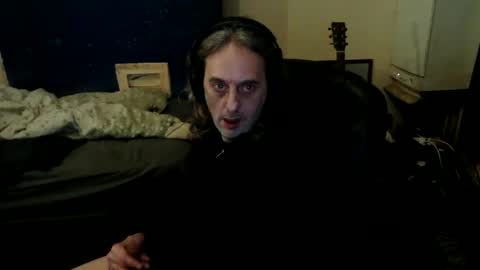 Snapshot of bangintoleather chatting on 02-13-26, 04:19 bangintoleather online show from 02-13-26, 04:19