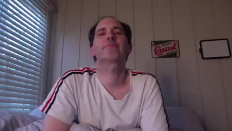 Snapshot of banksysmash chatting on 03-10-25, 12:18 Jay online show from 03-10-25, 12:18