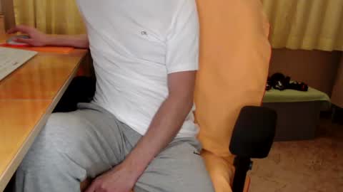       online show from 06-16-26, 06:32