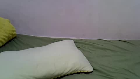 Snapshot of bantubaby chatting on 03-16-26, 07:18 bantubaby online show from 03-16-26, 07:18