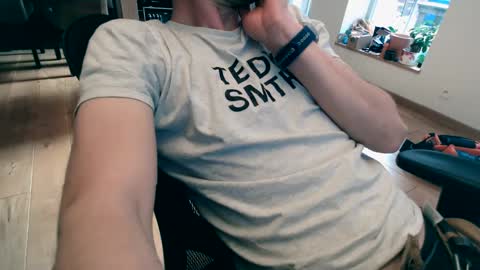 Snapshot of banzal chatting on 12-29-24, 01:17 banzak online show from 12-29-24, 01:17