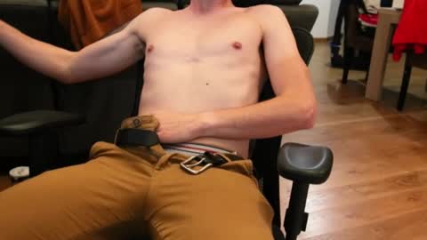 Snapshot of banzal chatting on 10-09-25, 10:13 banzak online show from 10-09-25, 10:13