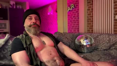 Snapshot of barba71 chatting on 02-11-25, 01:41 Military man 69 online show from 02-11-25, 01:41