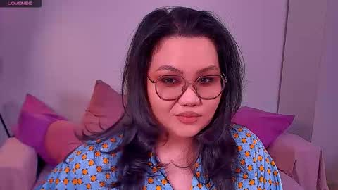 Barbie Kim online show from 11-22-25, 01:15