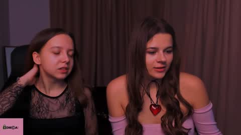 Snapshot of barbara_meow_ chatting on 12-23-24, 07:38 Barbara online show from 12-23-24, 07:38