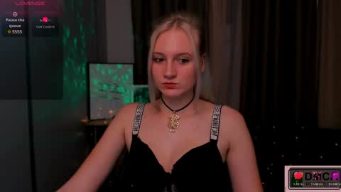 Snapshot of barbara_meow_ chatting on 01-09-25, 01:56 Barbara online show from 01-09-25, 01:56