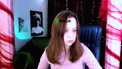 Snapshot of barbara_meow_ chatting on 01-17-25, 10:33 Barbara online show from 01-17-25, 10:33