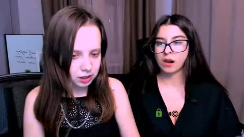 Snapshot of barbara_meow_ chatting on 02-12-25, 02:56 Barbara online show from 02-12-25, 02:56