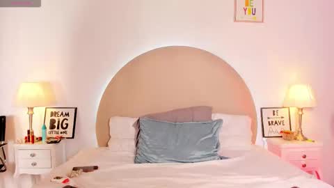 Snapshot of barbara_twerk chatting on 02-14-26, 11:56 Barbara online show from 02-14-26, 11:56