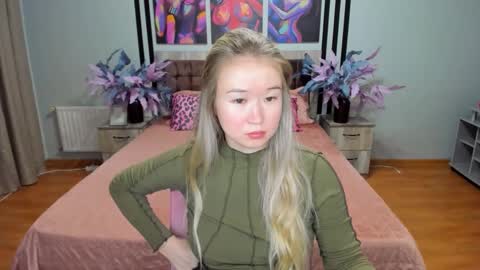 Snapshot of barbaramiles chatting on 09-26-25, 09:57 Barbara online show from 09-26-25, 09:57