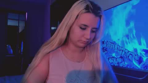 Snapshot of barbarasiren chatting on 10-07-25, 01:52 barbarasiren online show from 10-07-25, 01:52