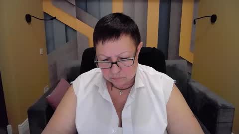 Snapshot of barbaraturners chatting on 12-15-24, 10:47 barbaraturners online show from 12-15-24, 10:47