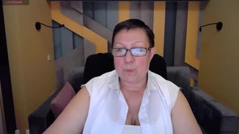 Snapshot of barbaraturners chatting on 12-18-24, 09:08 barbaraturners online show from 12-18-24, 09:08