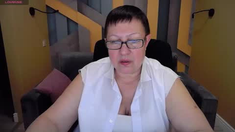 Snapshot of barbaraturners chatting on 12-25-24, 06:41 barbaraturners online show from 12-25-24, 06:41