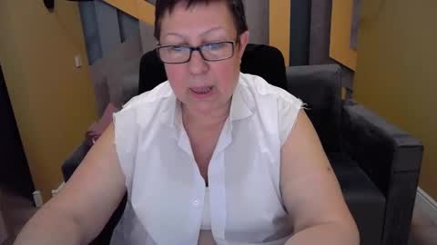 Snapshot of barbaraturners chatting on 01-09-25, 04:41 barbaraturners online show from 01-09-25, 04:41