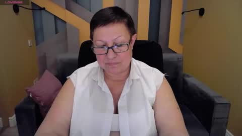 Snapshot of barbaraturners chatting on 01-11-25, 02:09 barbaraturners online show from 01-11-25, 02:09