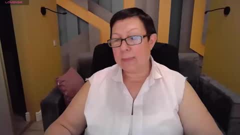 Snapshot of barbaraturners chatting on 01-23-25, 04:41 barbaraturners online show from 01-23-25, 04:41