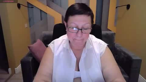 Snapshot of barbaraturners chatting on 01-28-25, 02:43 barbaraturners online show from 01-28-25, 02:43