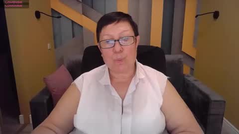 Snapshot of barbaraturners chatting on 02-08-25, 05:29 barbaraturners online show from 02-08-25, 05:29