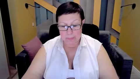 Snapshot of barbaraturners chatting on 02-11-25, 01:20 barbaraturners online show from 02-11-25, 01:20