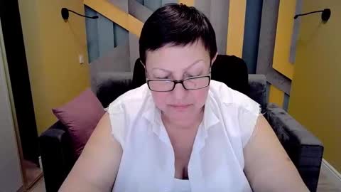 Snapshot of barbaraturners chatting on 02-11-25, 04:44 barbaraturners online show from 02-11-25, 04:44