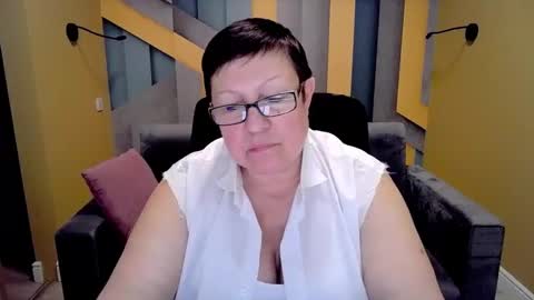 Snapshot of barbaraturners chatting on 02-13-25, 01:19 barbaraturners online show from 02-13-25, 01:19