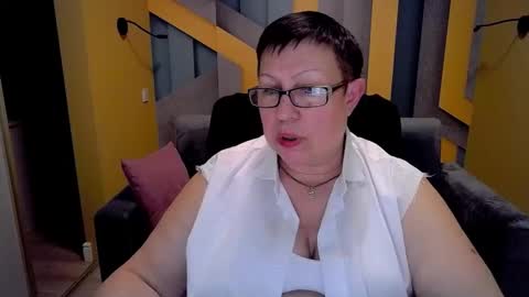 Snapshot of barbaraturners chatting on 03-09-25, 06:43 barbaraturners online show from 03-09-25, 06:43