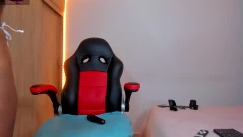 Nicolle  online show from 05-23-26, 11:03