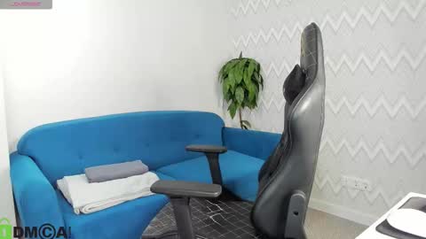 LisGTM2 Mon-Thu Sat 0100am-0700am online show from 11-26-25, 01:06