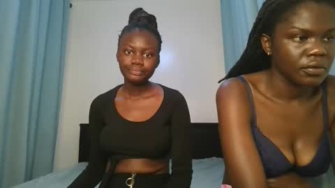 Snapshot of barbie_queen2 chatting on 10-02-25, 12:23 queen online show from 10-02-25, 12:23