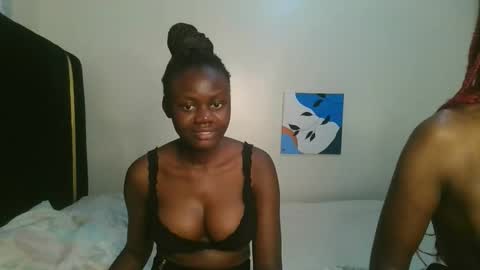 Snapshot of barbie_queen2 chatting on 10-03-25, 01:19 queen online show from 10-03-25, 01:19