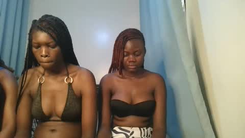 Snapshot of barbie_queen2 chatting on 12-03-25, 12:03 queen online show from 12-03-25, 12:03